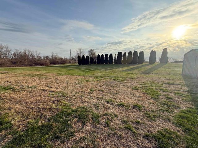 2755 S Main Street Road, Vincennes, IN 47591