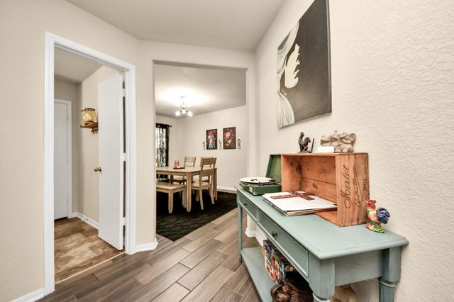 15422 Meandering Post Trail, Houston, TX 77044
