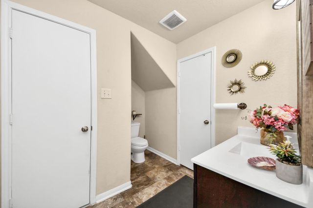 15422 Meandering Post Trail, Houston, TX 77044