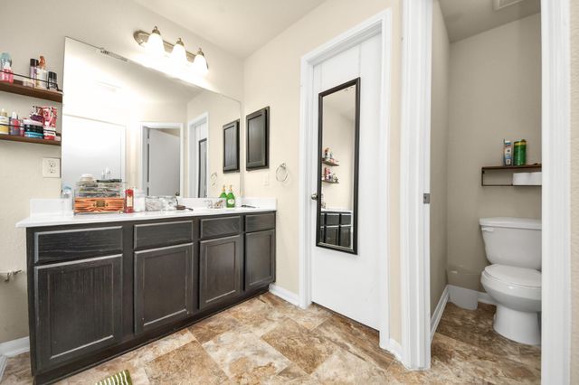 15422 Meandering Post Trail, Houston, TX 77044