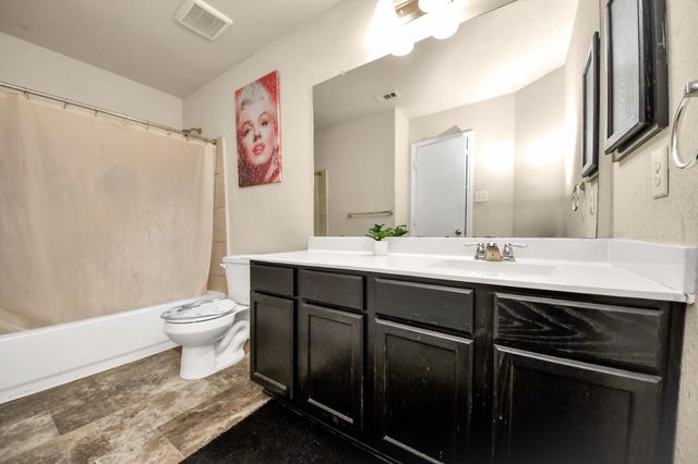 15422 Meandering Post Trail, Houston, TX 77044