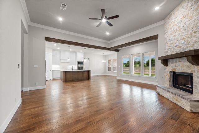 1010 Julian Drive, Van Alstyne, TX 75495