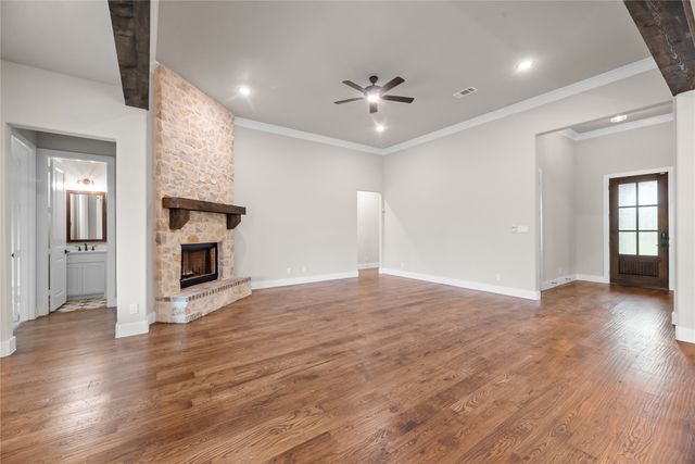 1010 Julian Drive, Van Alstyne, TX 75495