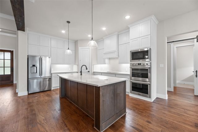 1010 Julian Drive, Van Alstyne, TX 75495