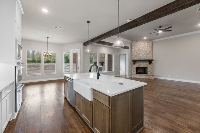 1010 Julian Drive, Van Alstyne, TX 75495