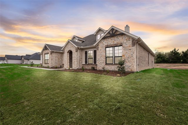 1010 Julian Drive, Van Alstyne, TX 75495