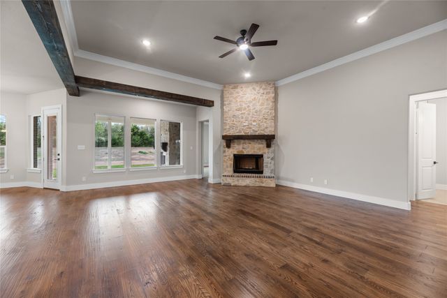 1010 Julian Drive, Van Alstyne, TX 75495