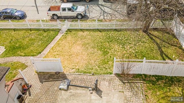 1228 Overlook Avenue, Teaneck, NJ 07666