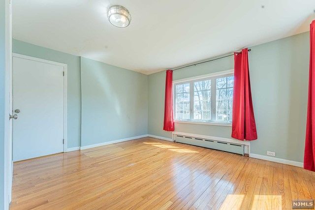 1228 Overlook Avenue, Teaneck, NJ 07666