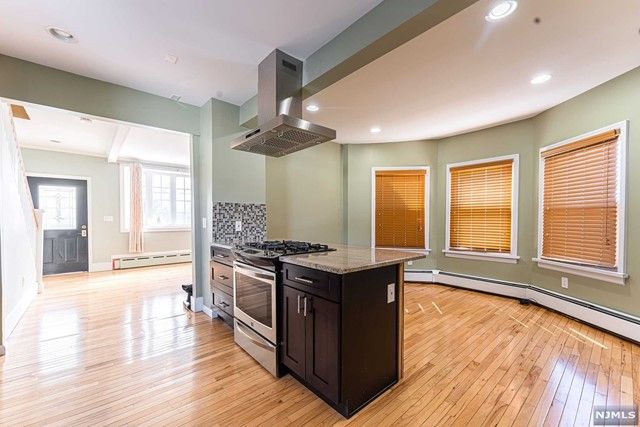 1228 Overlook Avenue, Teaneck, NJ 07666