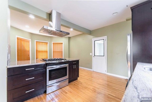 1228 Overlook Avenue, Teaneck, NJ 07666