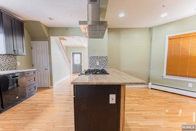1228 Overlook Avenue, Teaneck, NJ 07666