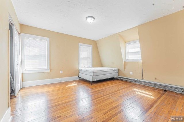 1228 Overlook Avenue, Teaneck, NJ 07666