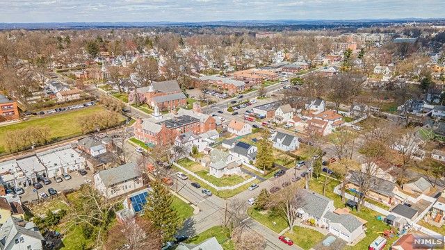 1228 Overlook Avenue, Teaneck, NJ 07666