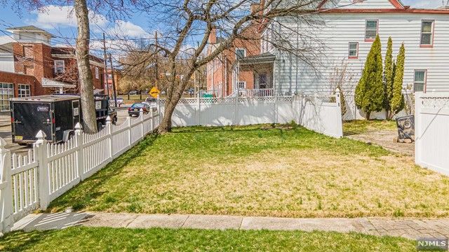 1228 Overlook Avenue, Teaneck, NJ 07666