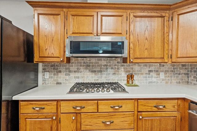 603 Shady Glen Drive, Anahuac, TX 77514