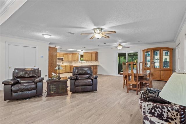 603 Shady Glen Drive, Anahuac, TX 77514