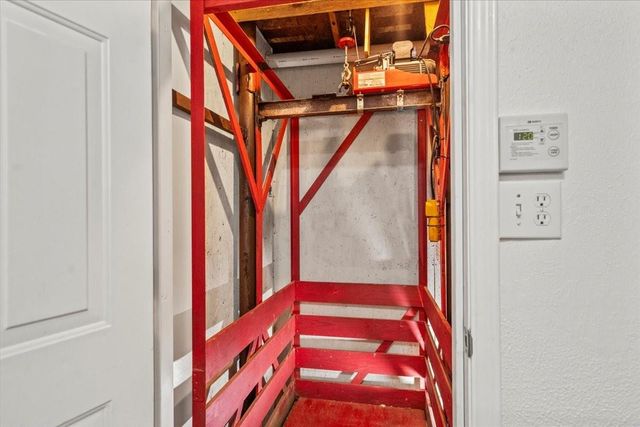 603 Shady Glen Drive, Anahuac, TX 77514