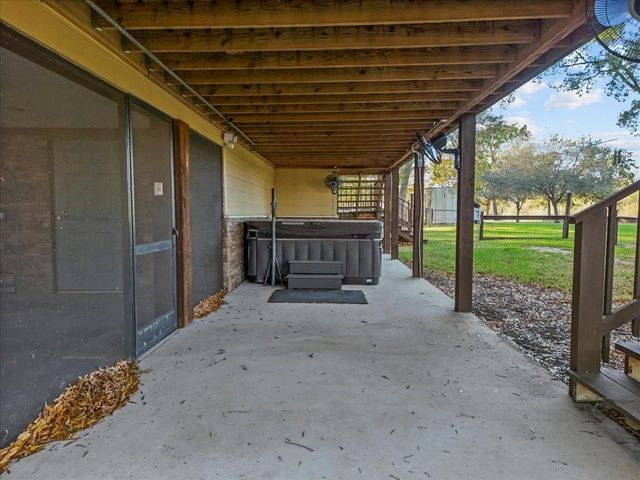 603 Shady Glen Drive, Anahuac, TX 77514
