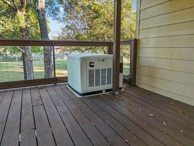 603 Shady Glen Drive, Anahuac, TX 77514