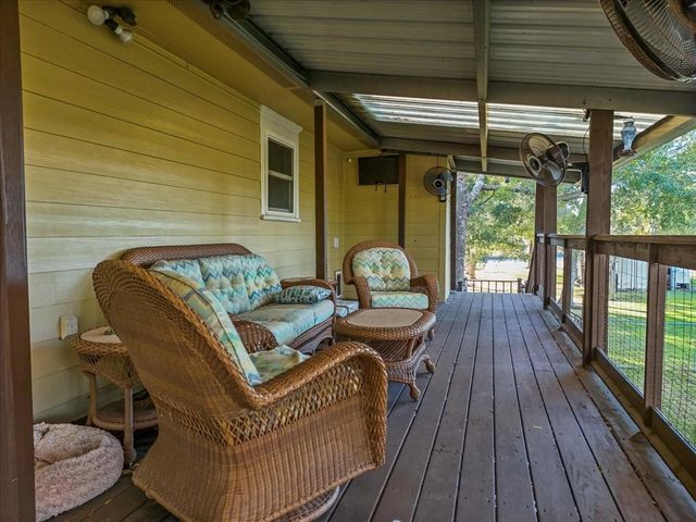 603 Shady Glen Drive, Anahuac, TX 77514