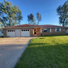 1688 LILAC LANE, Green Bay, WI 54302