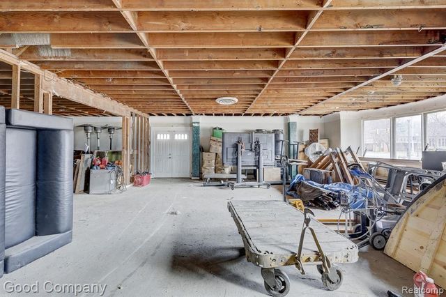 23919 John R Road, Hazel Park, MI 48030