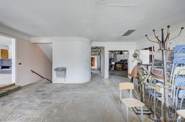 23919 John R Road, Hazel Park, MI 48030
