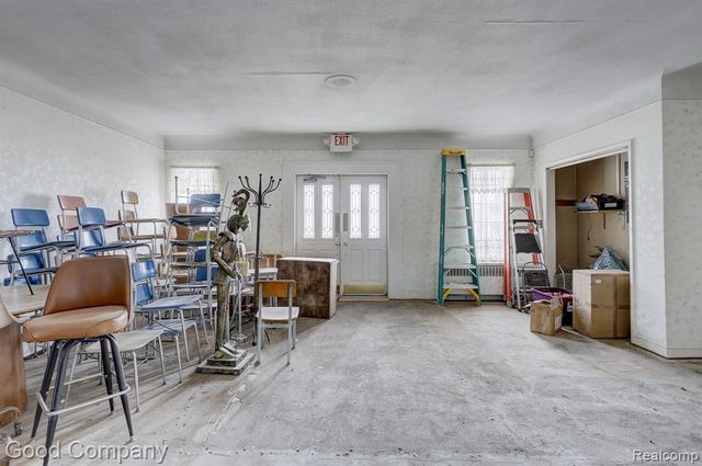 23919 John R Road, Hazel Park, MI 48030