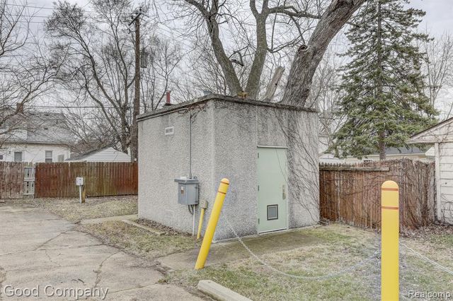 23919 John R Road, Hazel Park, MI 48030