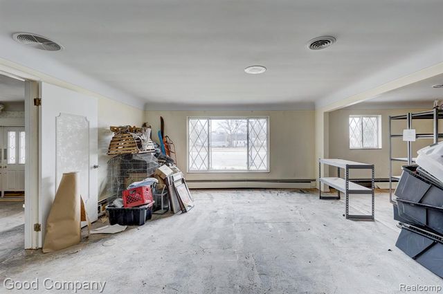 23919 John R Road, Hazel Park, MI 48030
