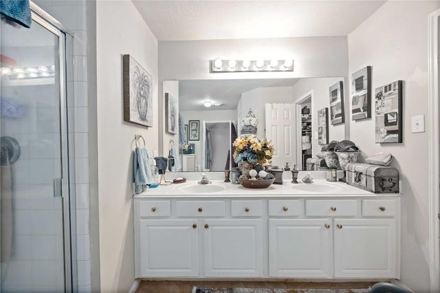 602 Beverly Circle, Stafford, TX 77477