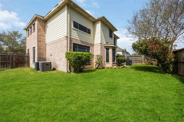 602 Beverly Circle, Stafford, TX 77477