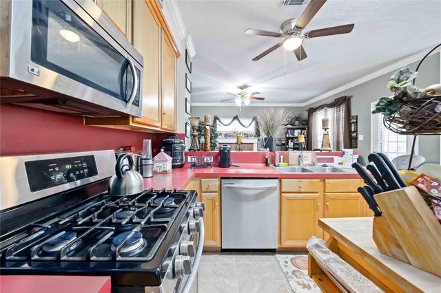 602 Beverly Circle, Stafford, TX 77477