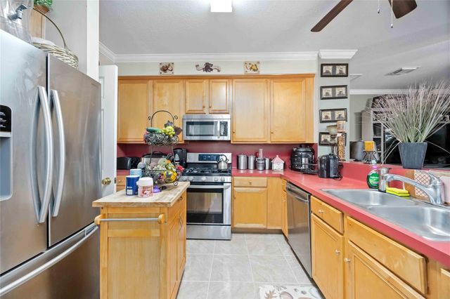 602 Beverly Circle, Stafford, TX 77477