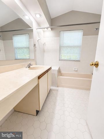 982 YACHTSMAN WAY, Annapolis, MD 21403