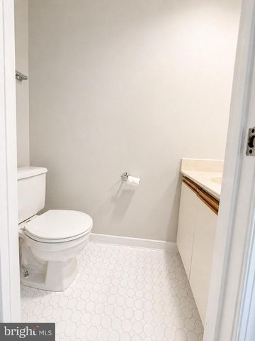 982 YACHTSMAN WAY, Annapolis, MD 21403