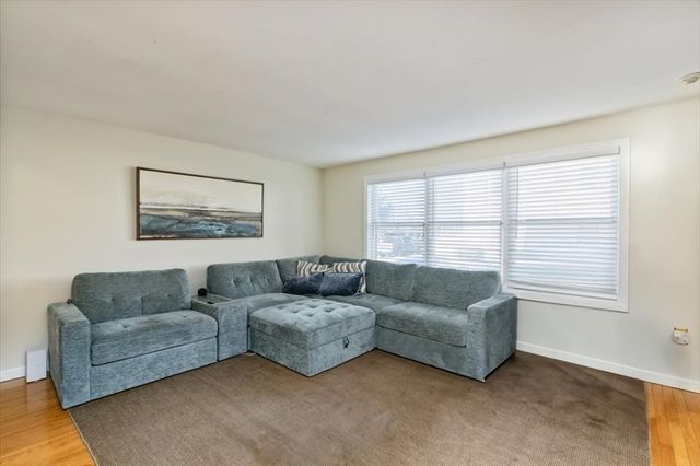 45 Cross St 19, Medford, MA 02155