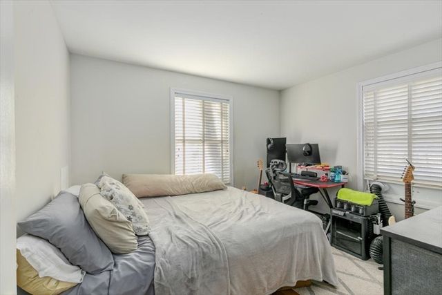 45 Cross St 19, Medford, MA 02155