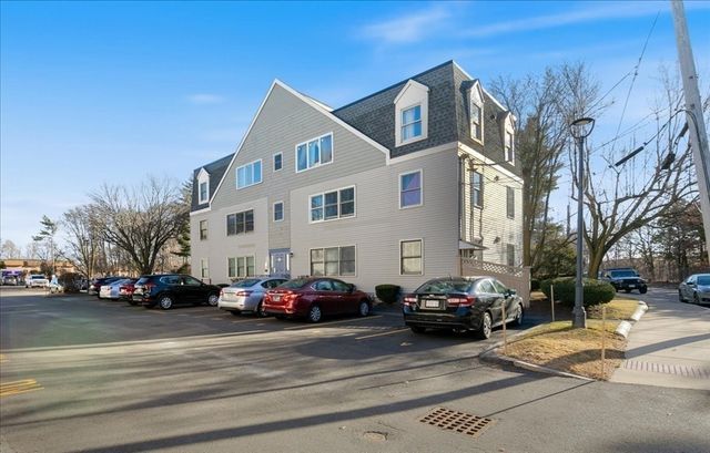 45 Cross St 19, Medford, MA 02155