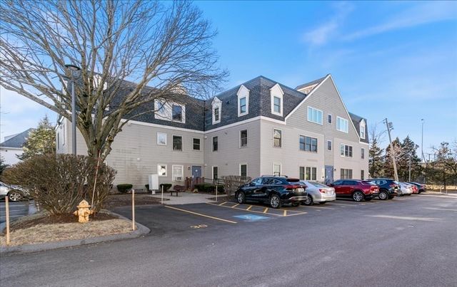 45 Cross St 19, Medford, MA 02155