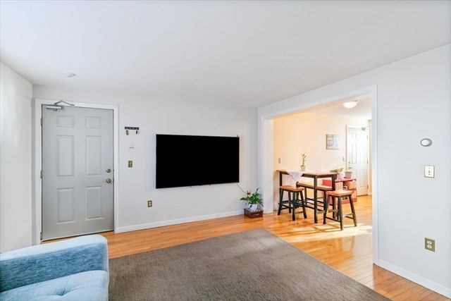 45 Cross St 19, Medford, MA 02155