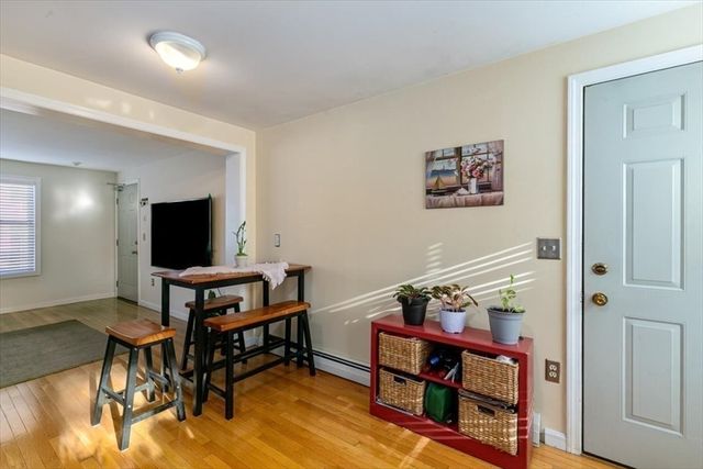 45 Cross St 19, Medford, MA 02155