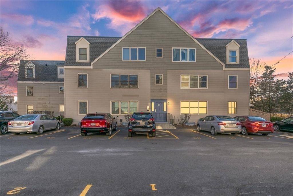 45 Cross St 19, Medford, MA 02155