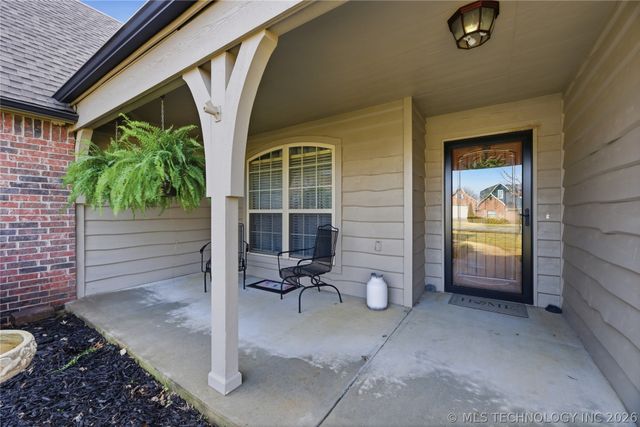 18522 E 79th Street N, Owasso, OK 74055