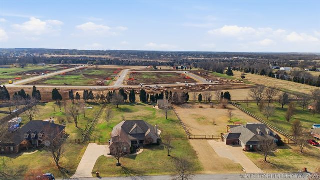 18522 E 79th Street N, Owasso, OK 74055