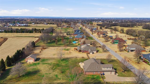 18522 E 79th Street N, Owasso, OK 74055