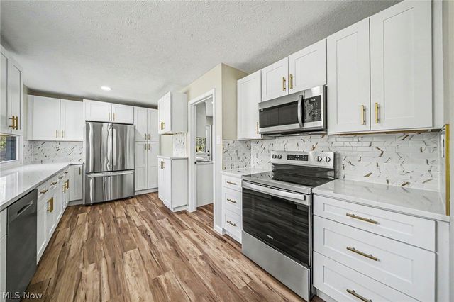 2360 Trailard Drive, Willoughby Hills, OH 44094