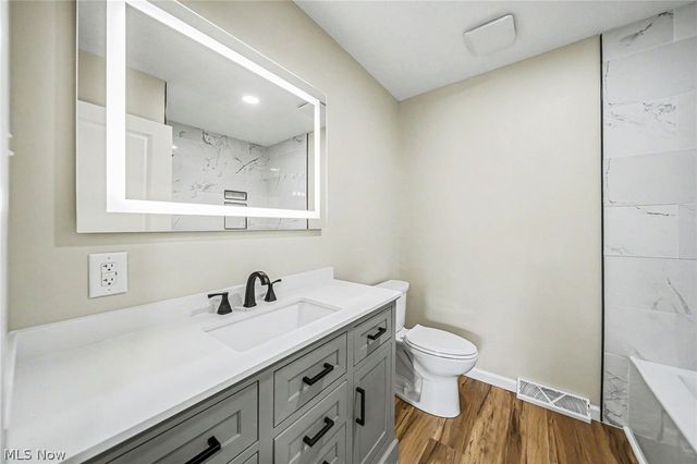 2360 Trailard Drive, Willoughby Hills, OH 44094