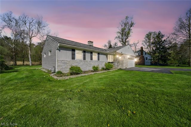 2360 Trailard Drive, Willoughby Hills, OH 44094